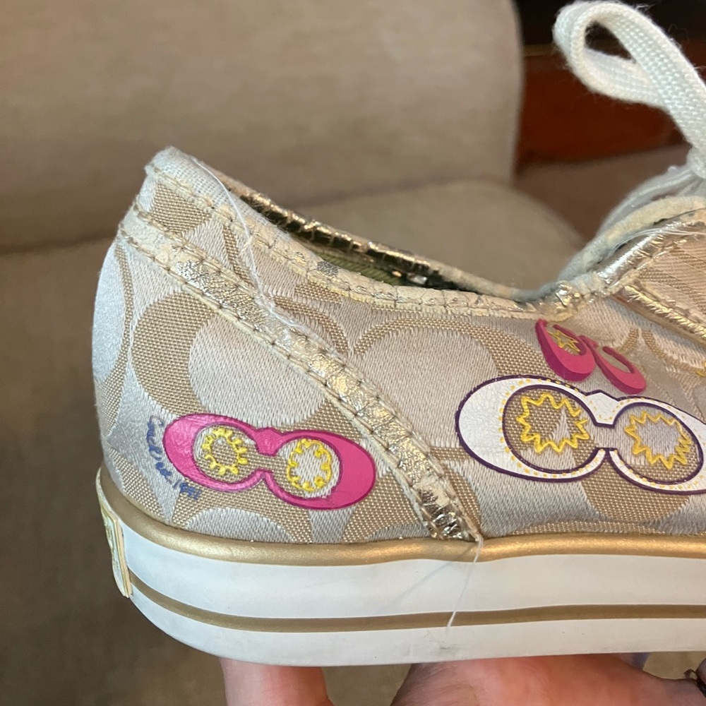 Vintage coach sneakers with color pop - Picture 2 of 5